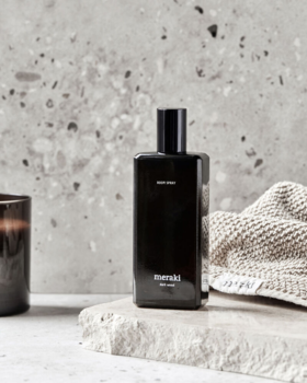 Meraki Roomspray, Dark wood, 100ml.